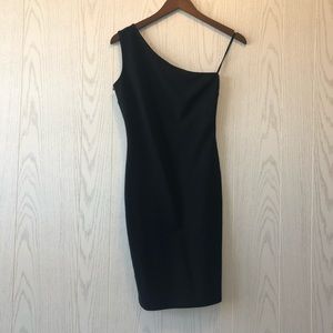 NWOT ALI & JAY Black One Shoulder Pointe Dress